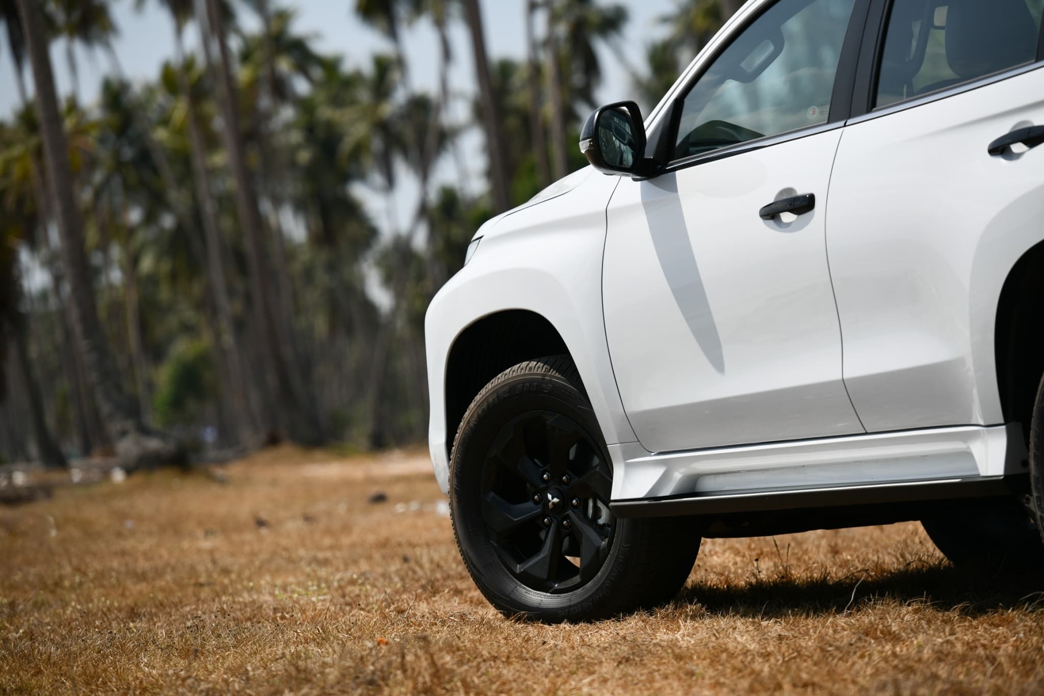 Pajero Sport Elite Edition thumbnail 2