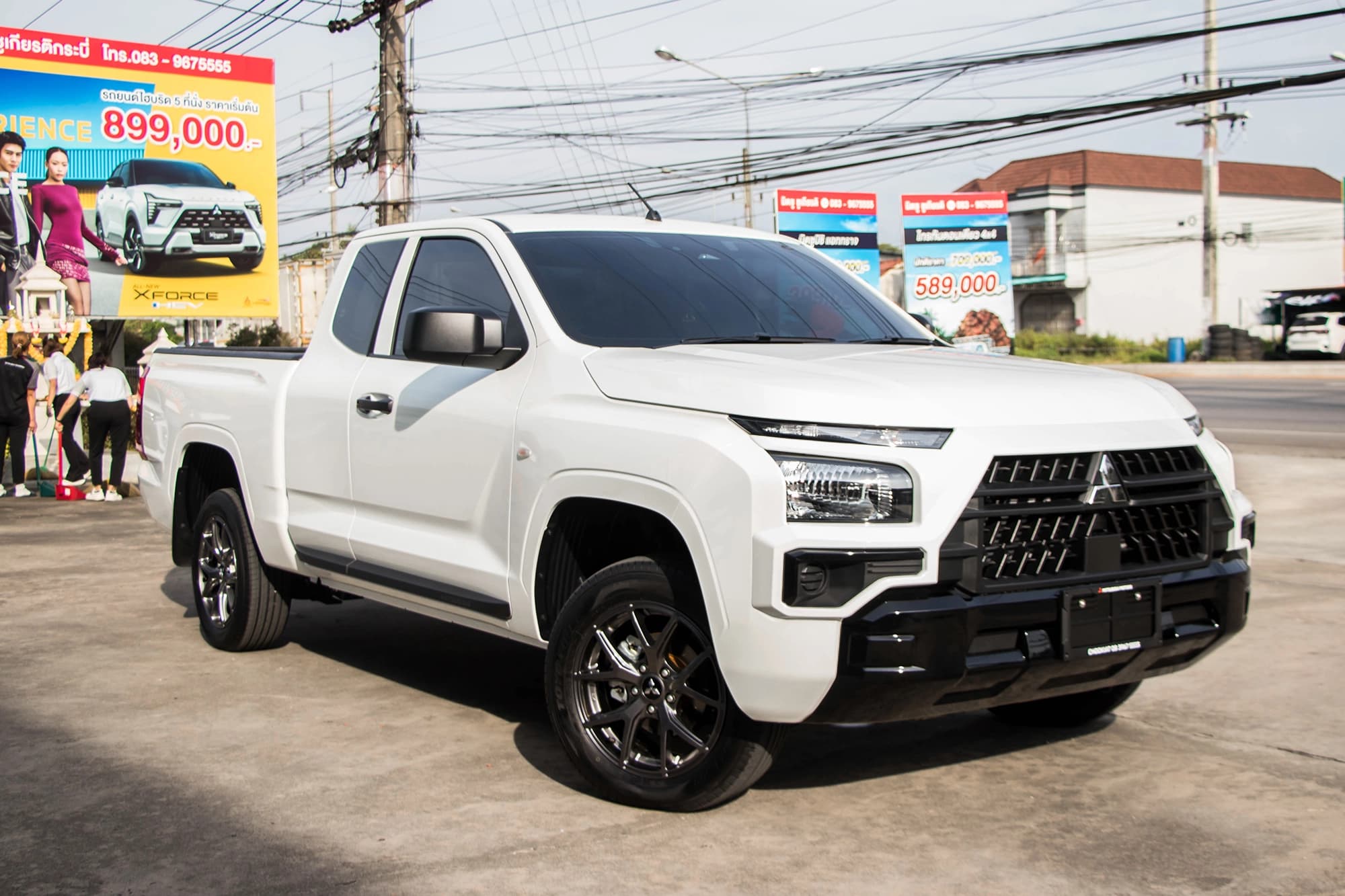 Triton Mega Cab Street